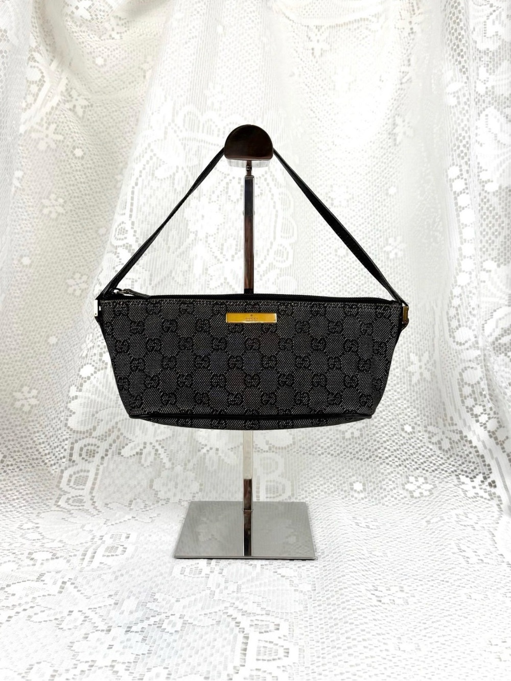 Vintage 2000s Gucci GG Boat Pochette Black